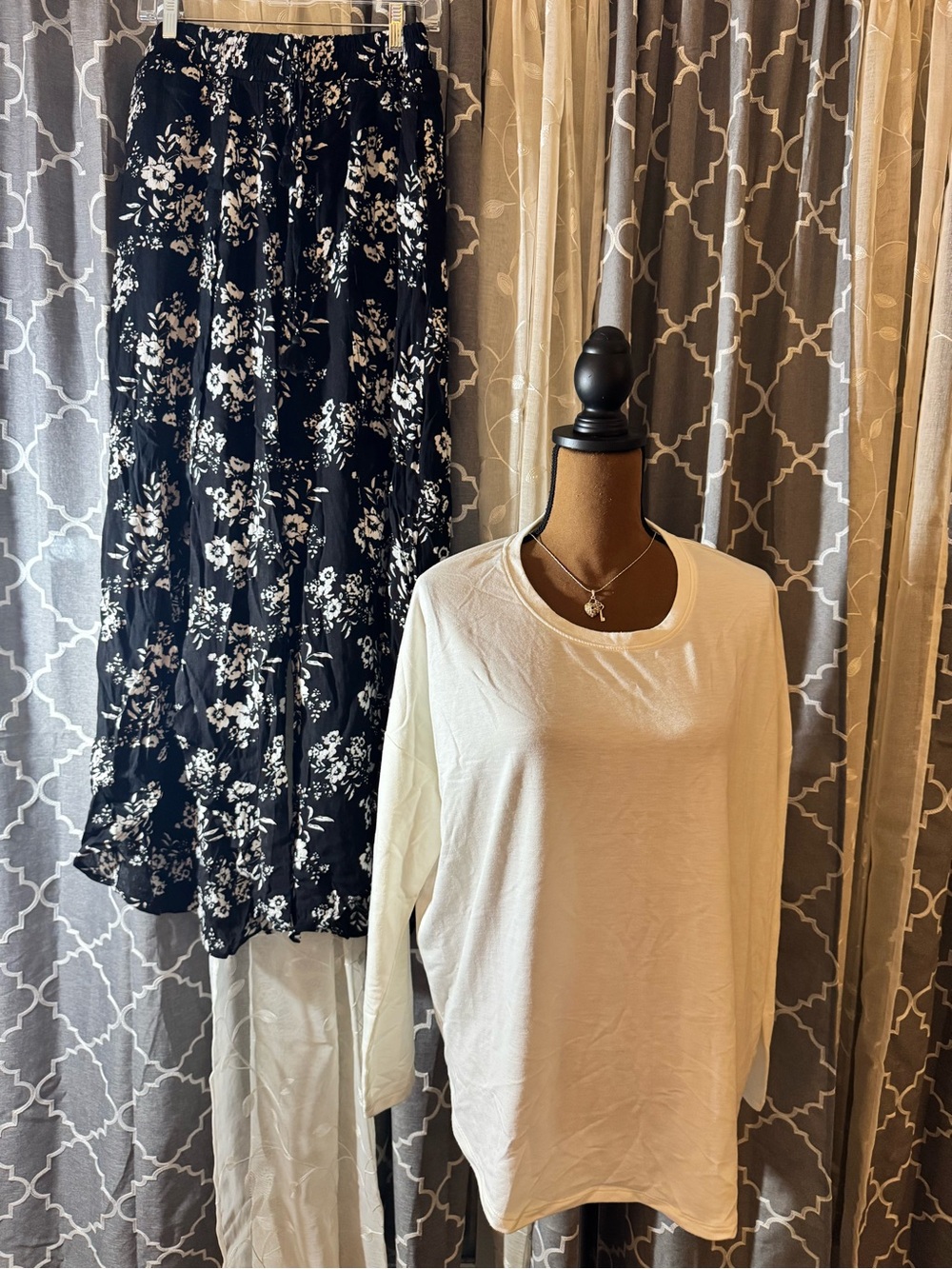 2 piece Cream Long-Sleeve Crown & Ivy Top/Justify Dress Pants w/ Extra style
